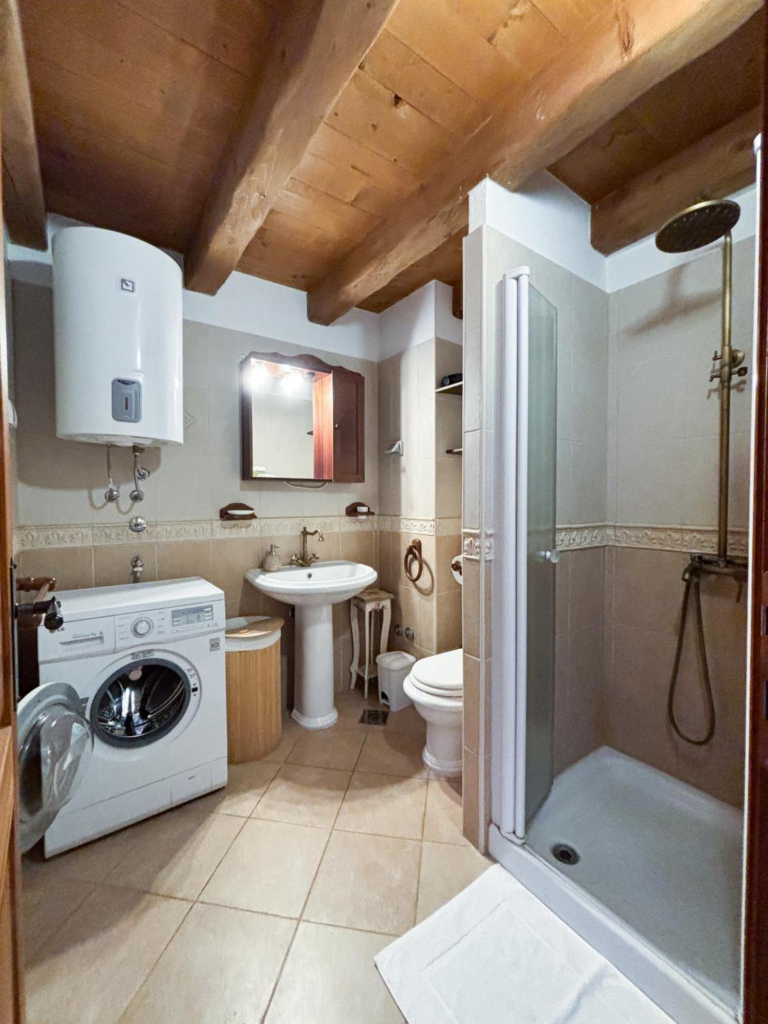 City Center Coastal Escape - Apartments With Sea View Or Cozy Room Novigrad  Exterior photo