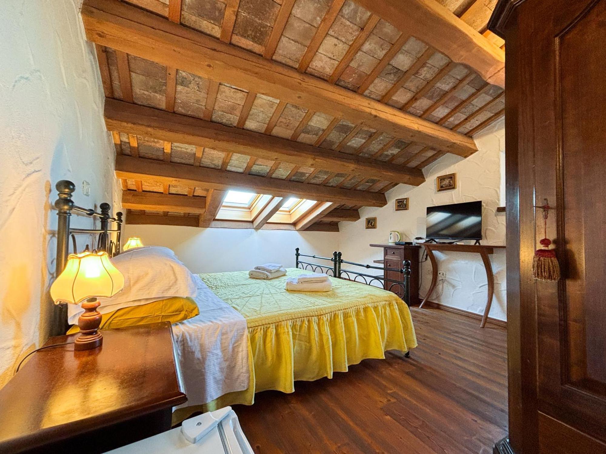 City Center Coastal Escape - Apartments With Sea View Or Cozy Room Novigrad  Exterior photo