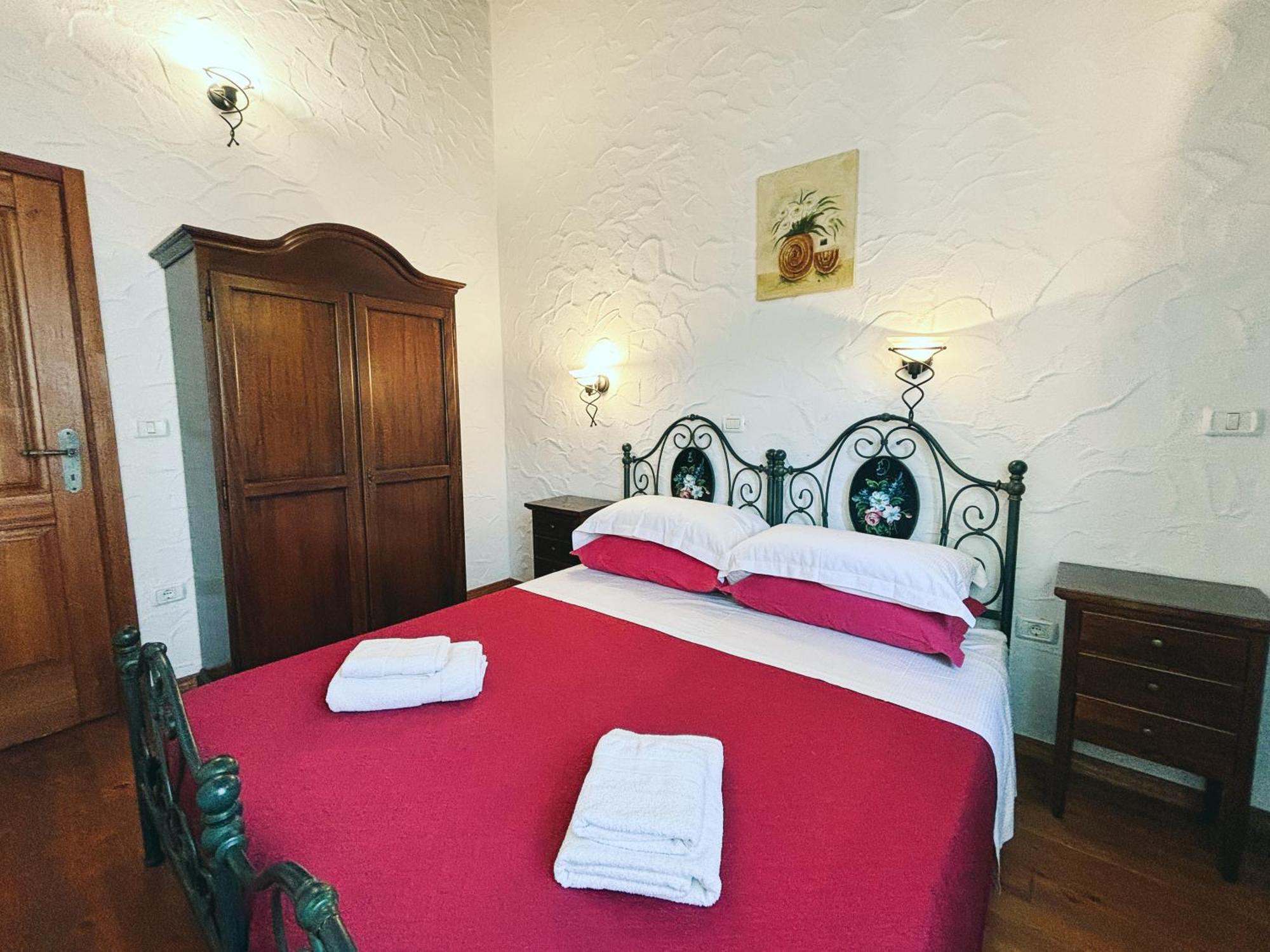 City Center Coastal Escape - Apartments With Sea View Or Cozy Room Novigrad  Exterior photo