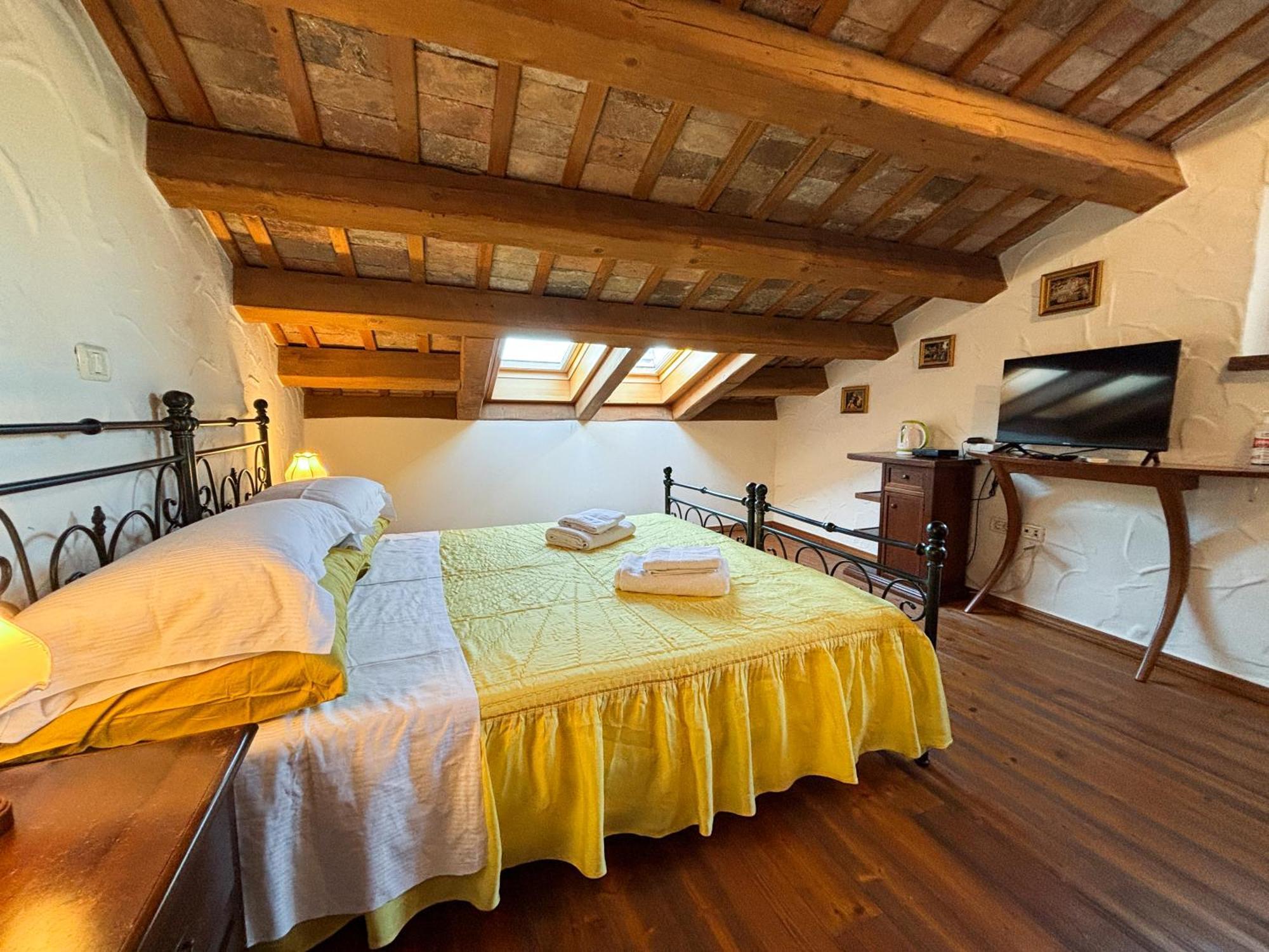 City Center Coastal Escape - Apartments With Sea View Or Cozy Room Novigrad  Exterior photo