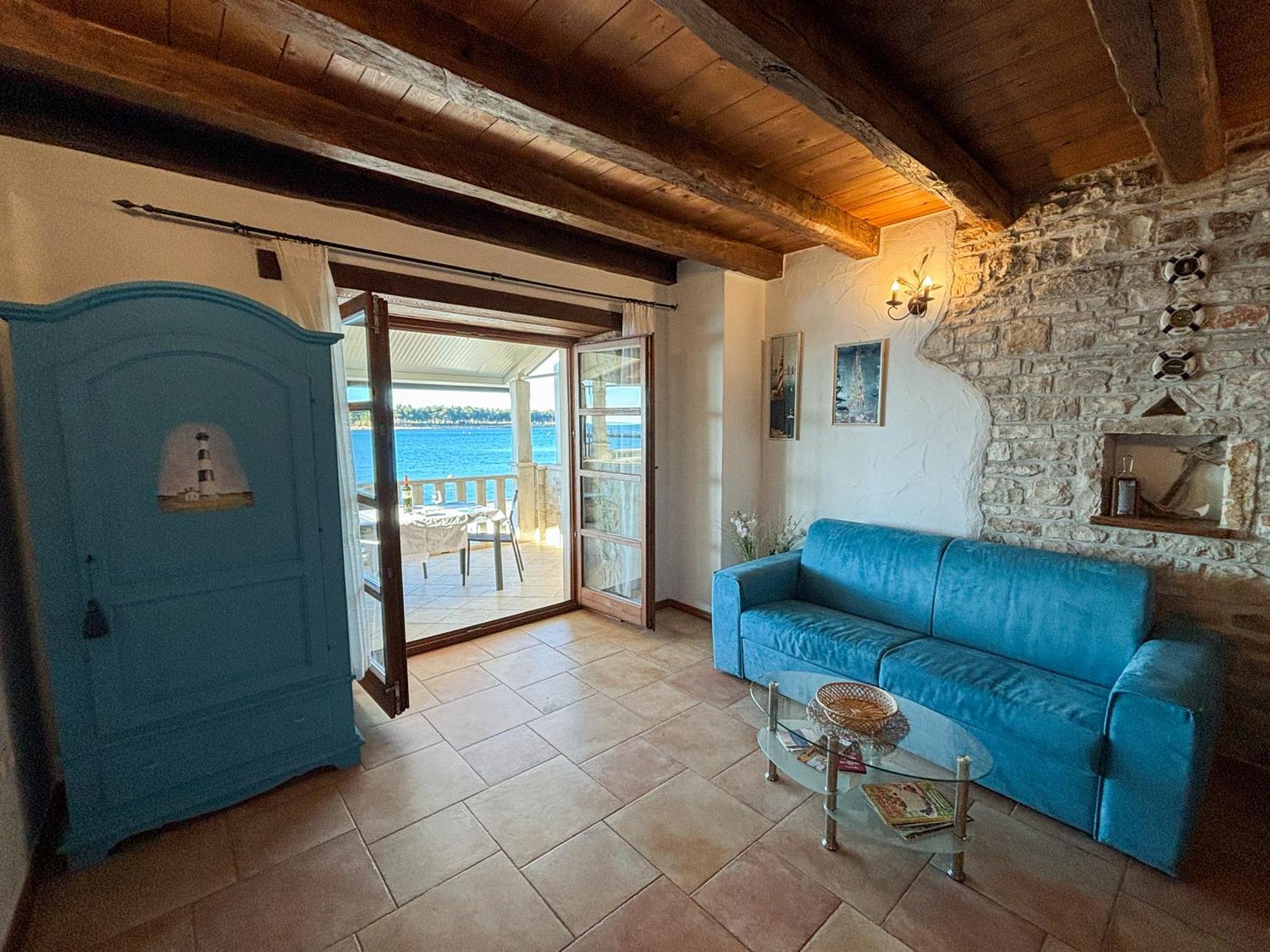 City Center Coastal Escape - Apartments With Sea View Or Cozy Room Novigrad  Exterior photo